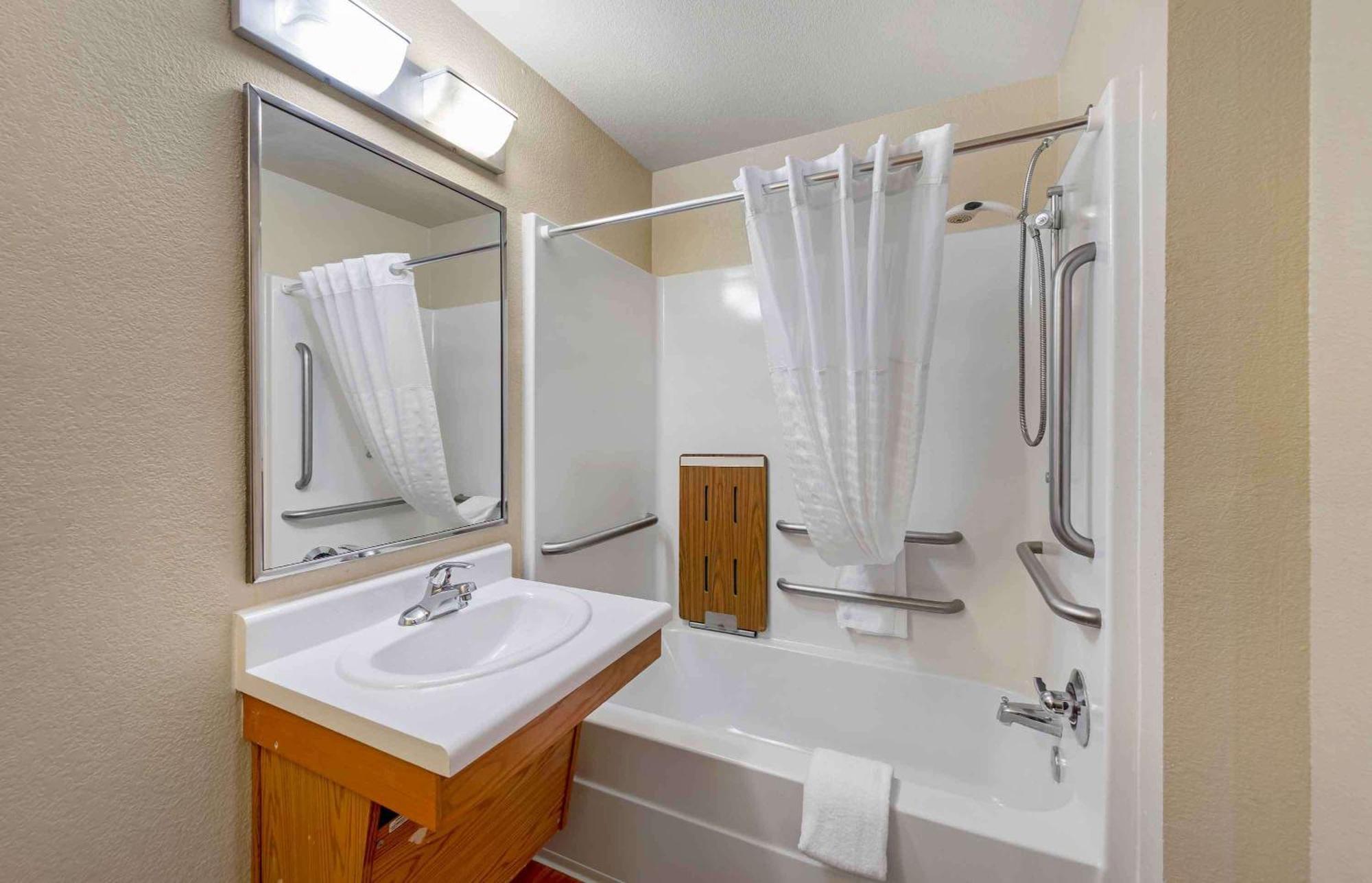 Extended Stay America Select Suites - Kansas City - South - I-49 エクステリア 写真
