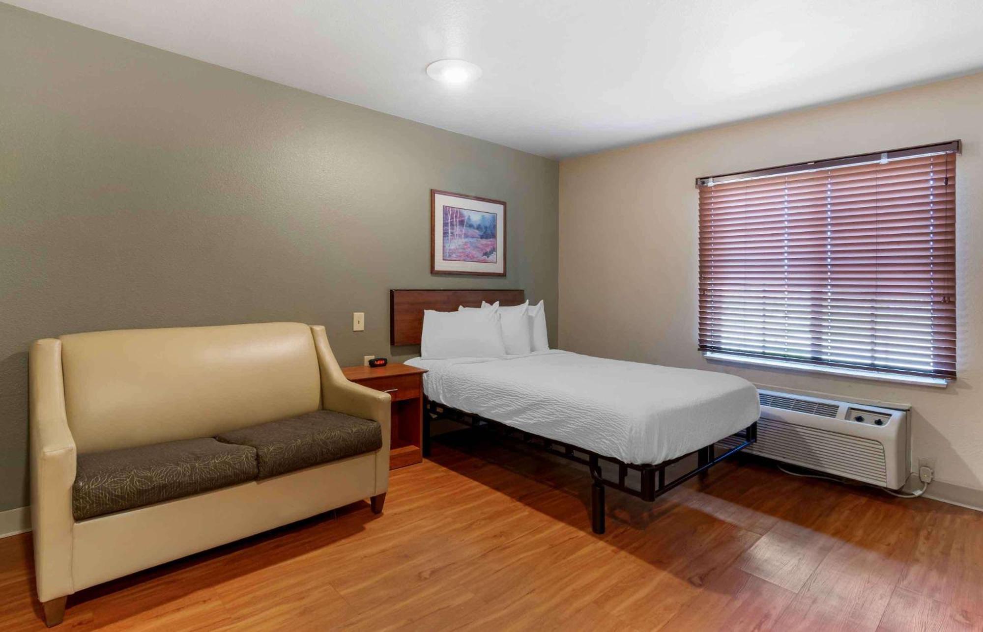 Extended Stay America Select Suites - Kansas City - South - I-49 エクステリア 写真