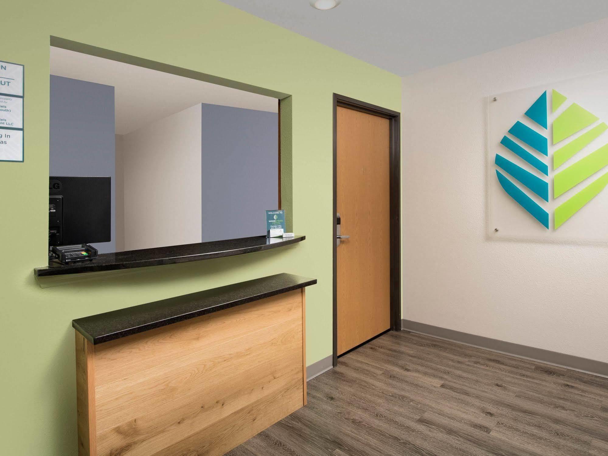 Extended Stay America Select Suites - Kansas City - South - I-49 エクステリア 写真